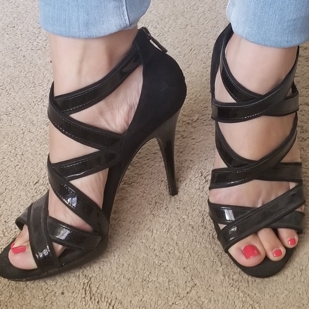 Bcbgmaxazaria heels
